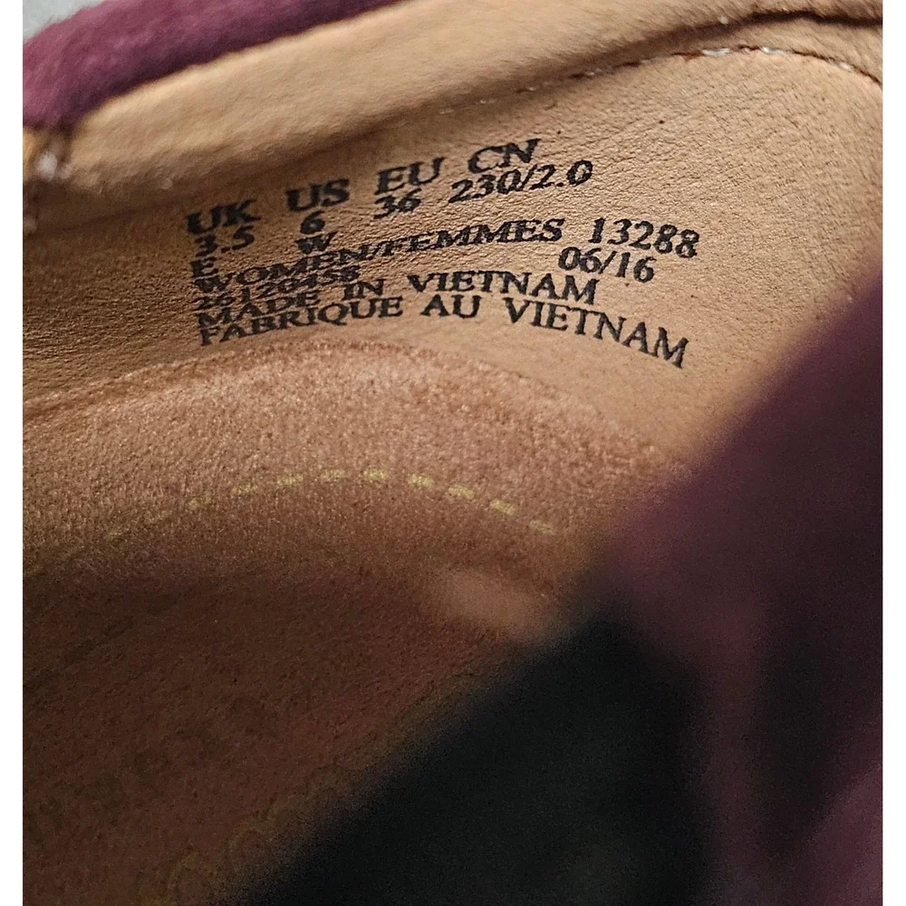 Clarks‎ Daelyn Hill Aubergine Suede Slip On Ballet Flats Women's 6W NIB